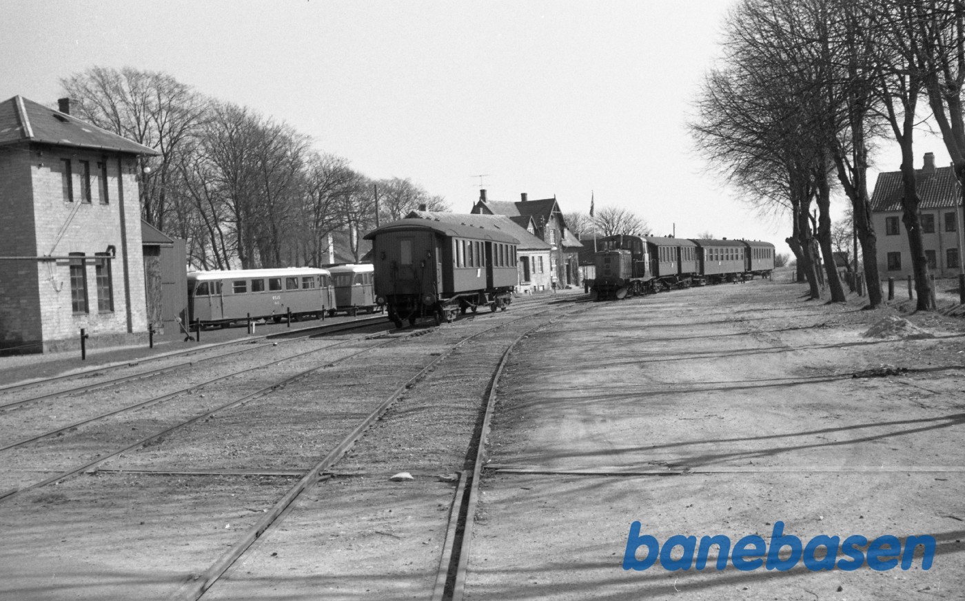 Rødvig station. Gennemgående vogne fra Kbh Rødvig station. Gennemgående vogne fra Kbh