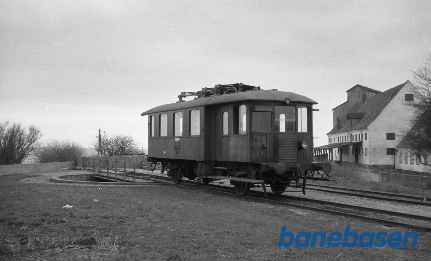 ØSJS M 2 ved drejeskiven ØSJS M 2 ved drejeskiven