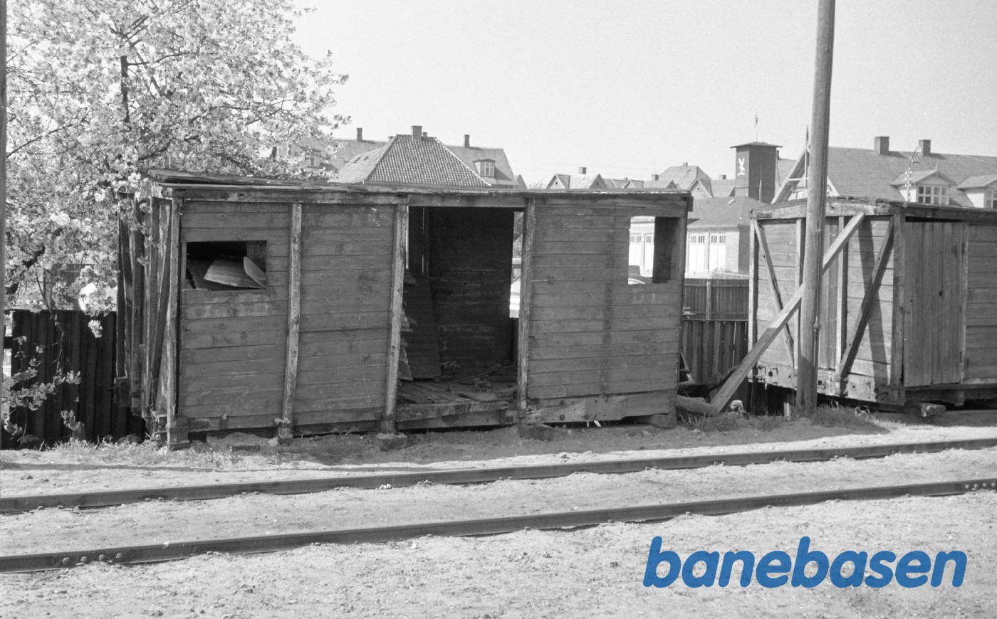 Gammel GDS godsvogn ved GDS værksted Gammel GDS godsvogn ved GDS værksted