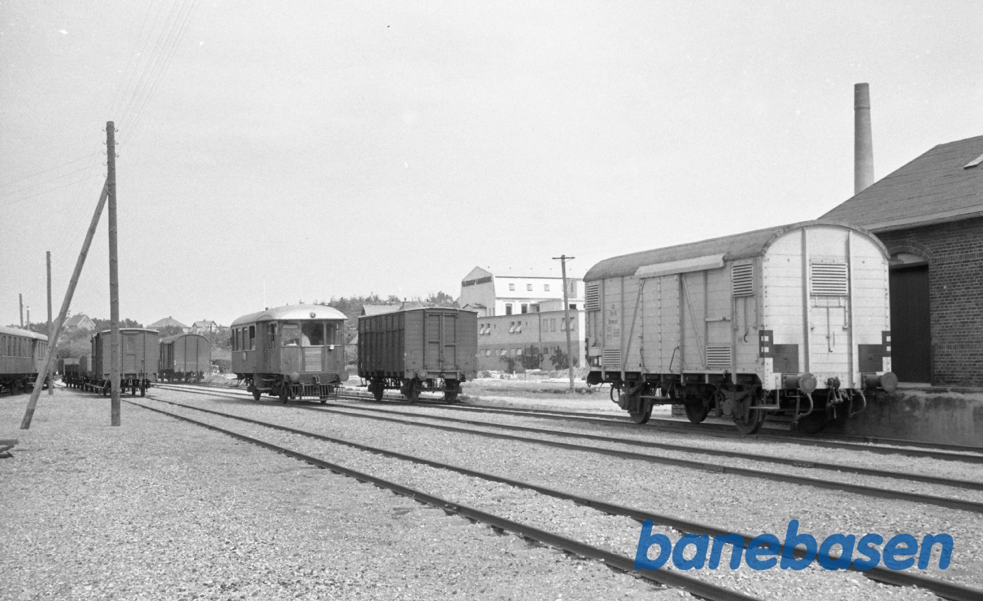 Ebeltoft station med M 5 Ebeltoft station med M 5