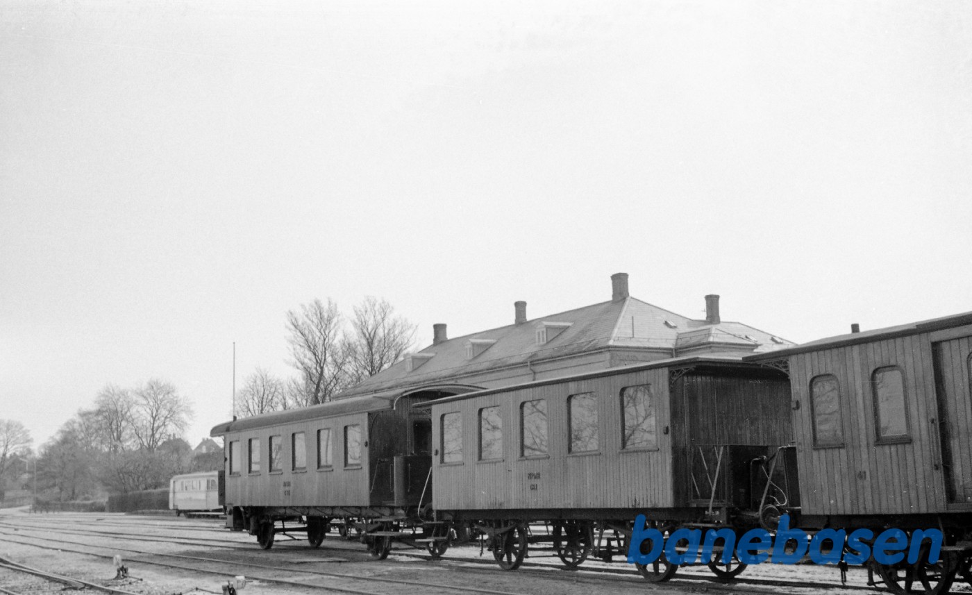 Præstø station. NPMB C 34 + 31 Præstø station. NPMB C 34 + 31