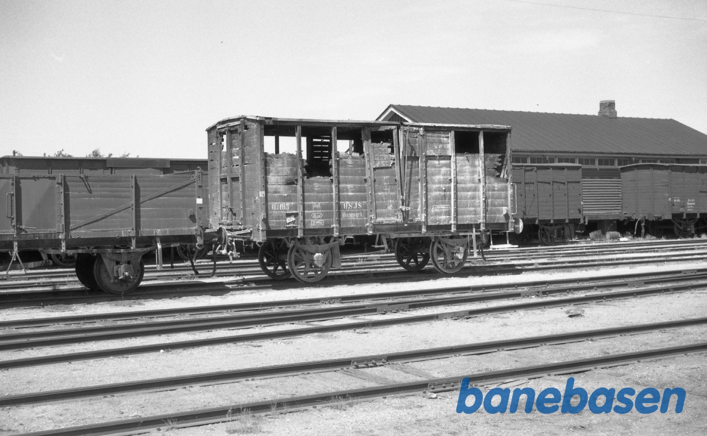 Hårlev station med brændt Qa 185 Hårlev station med brændt Qa 185