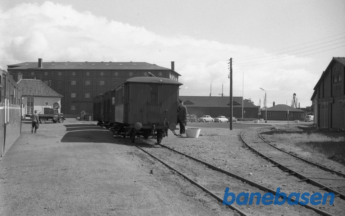 Rudkøbing station. LB M 1 rangerer Rudkøbing station. LB M 1 rangerer