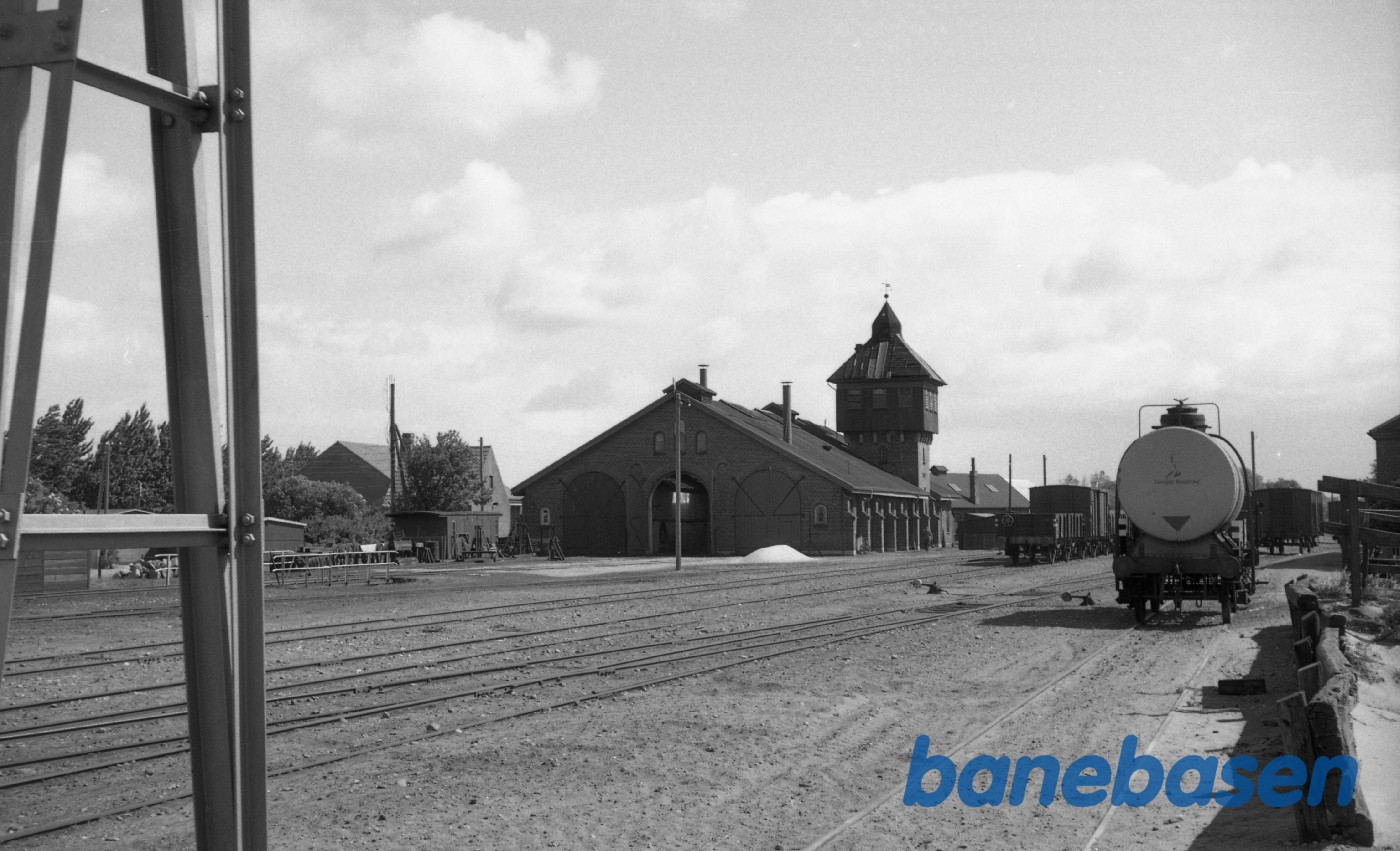 Rudkøbing station. Remisen Rudkøbing station. Remisen