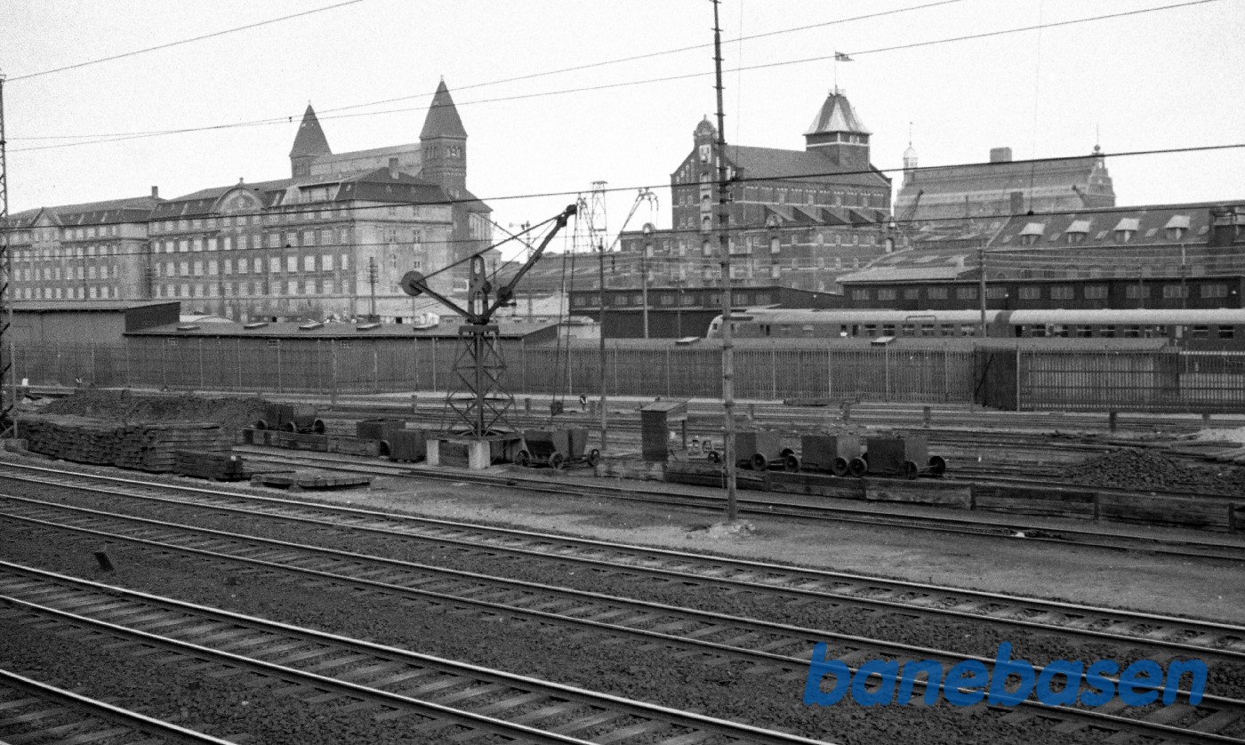 Østerport station. Kig ud over Frihavnen med kulkran Østerport station. Kig ud over Frihavnen med kulkran