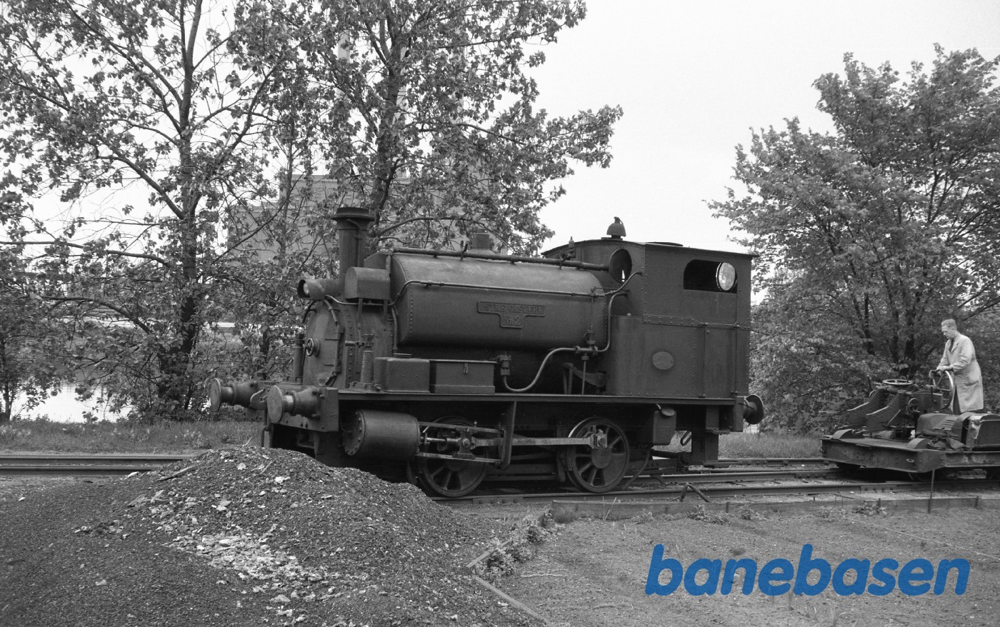 Østre gasværk .ØG 2 og traktor "Jensen" Østre gasværk .ØG 2 og traktor "Jensen"