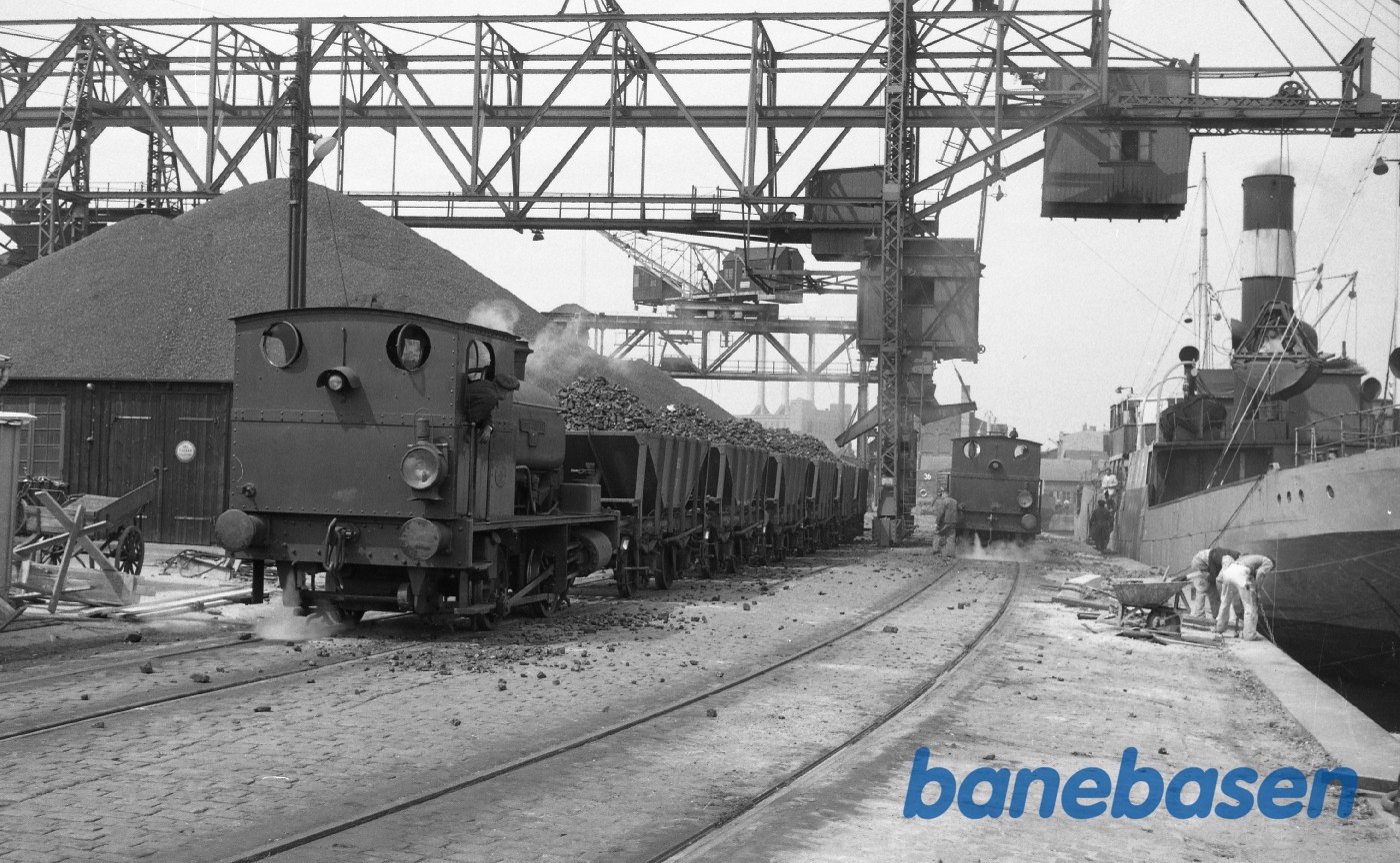 Havnen med ØG 1 og 2 Havnen med ØG 1 og 2