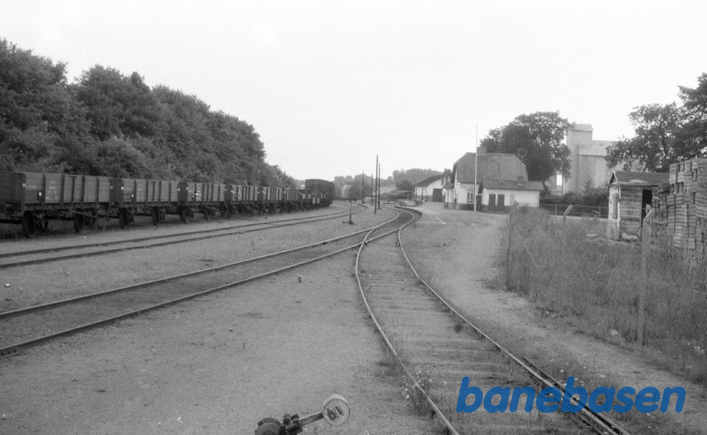 Hørve station med godsvogne Hørve station med godsvogne