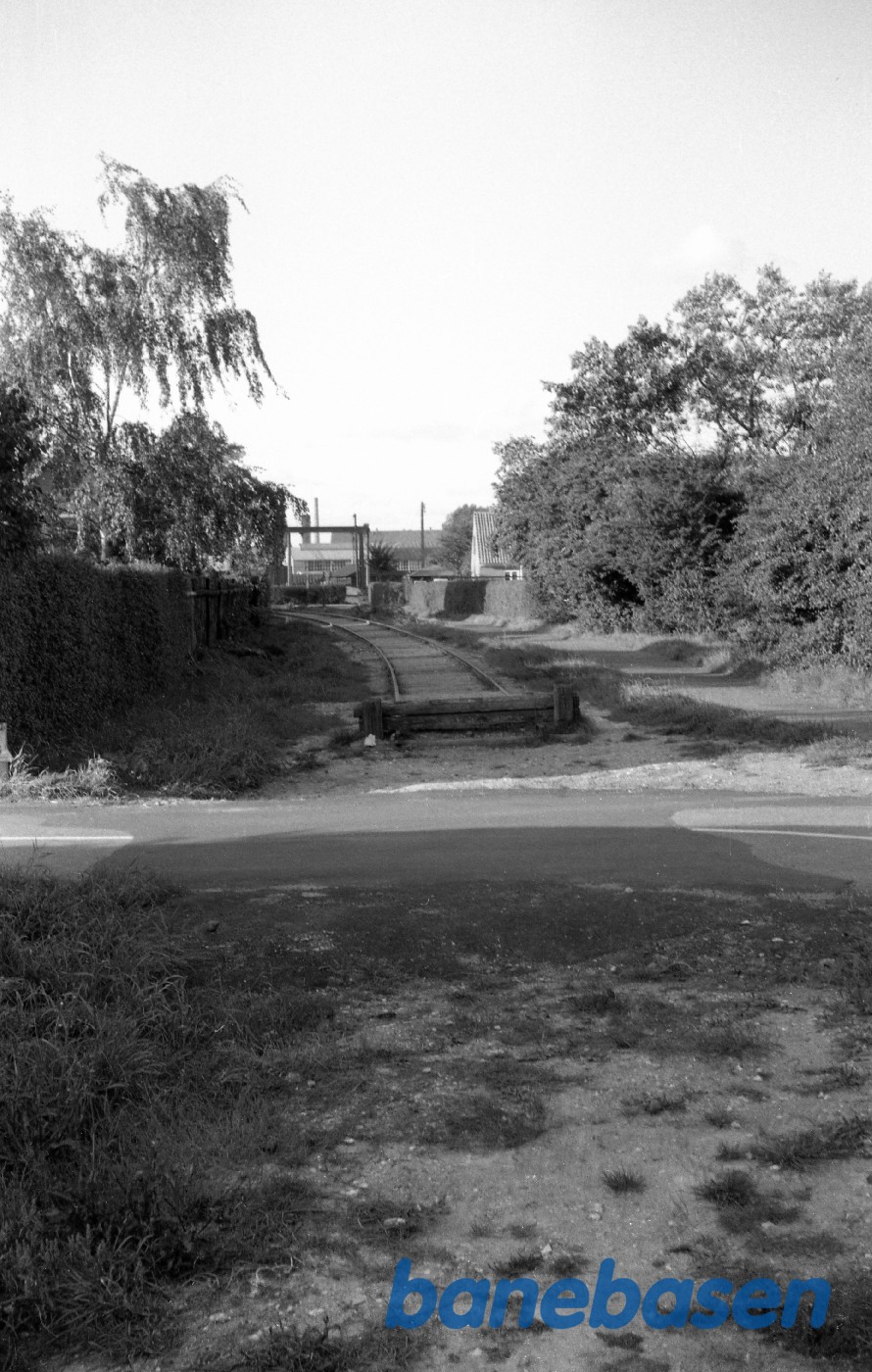 Kastrup station. Udkørslen mod Dragør Kastrup station. Udkørslen mod Dragør