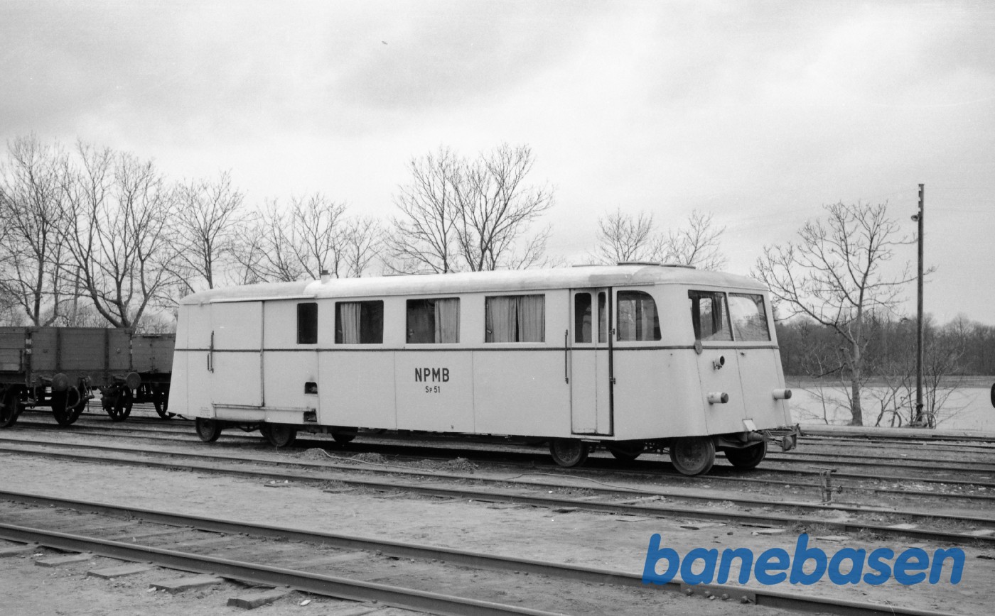 Præstø station med NPMB Sp 51 Præstø station med NPMB Sp 51