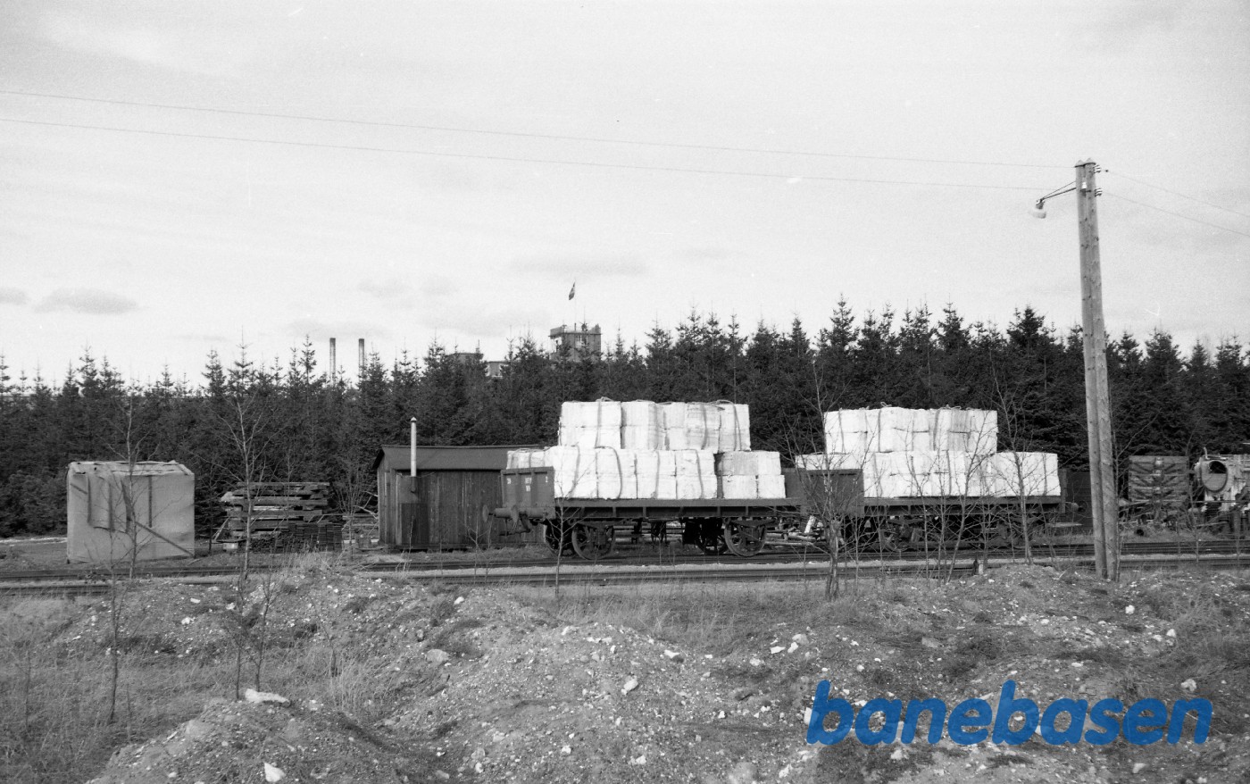 Havnen i Næstved. Åben godsvogn med papir Havnen i Næstved. Åben godsvogn med papir
