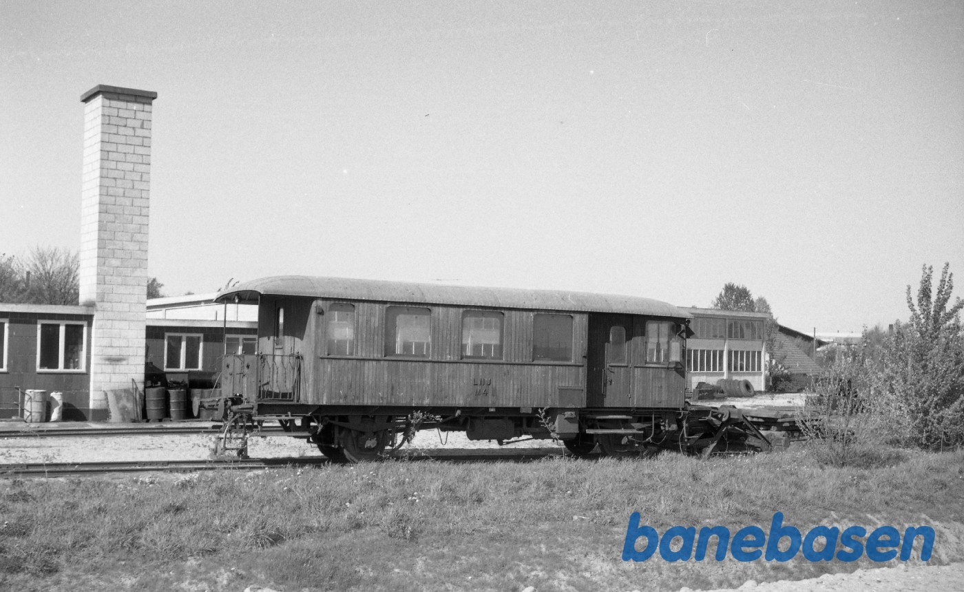 LNJ M 4 ved værkstedet på Firskovvej LNJ M 4 ved værkstedet på Firskovvej