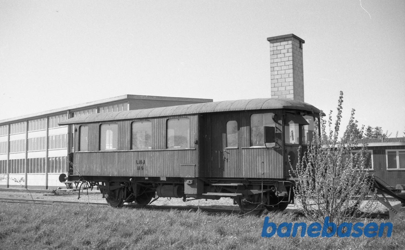 LNJ M 4 ved værkstedet på Firskovvej LNJ M 4 ved værkstedet på Firskovvej