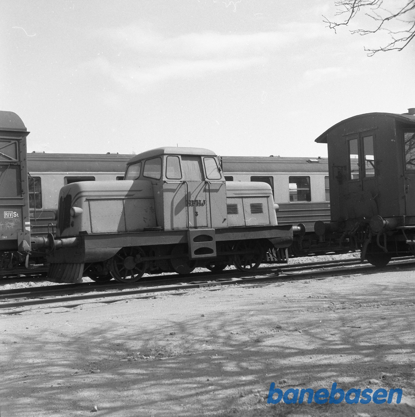 Hundested station med HFHJ T 3 Hundested station med HFHJ T 3