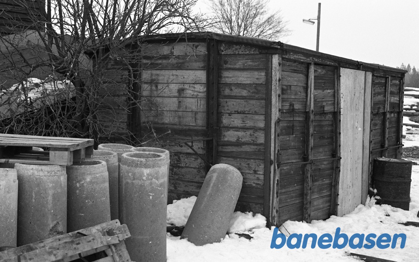 Kagerup station med gl GDS Q vognkasse Kagerup station med gl GDS Q vognkasse