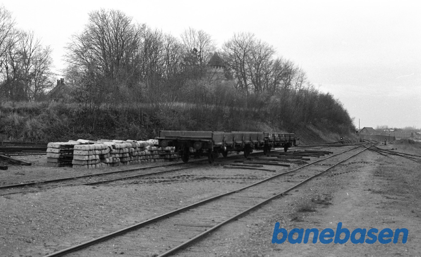 Gilleleje station med åbne godsvogne (Fra HFHJ) Gilleleje station med åbne godsvogne (Fra HFHJ)