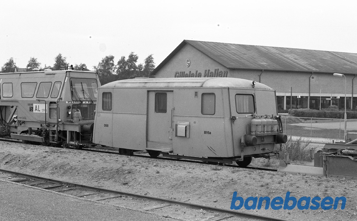 Gilleleje station med arbejdskøretøjer Gilleleje station med arbejdskøretøjer