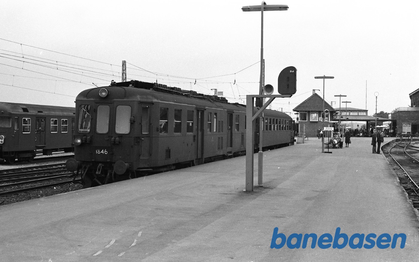 Hillerød station med Mo 1846 Hillerød station med Mo 1846