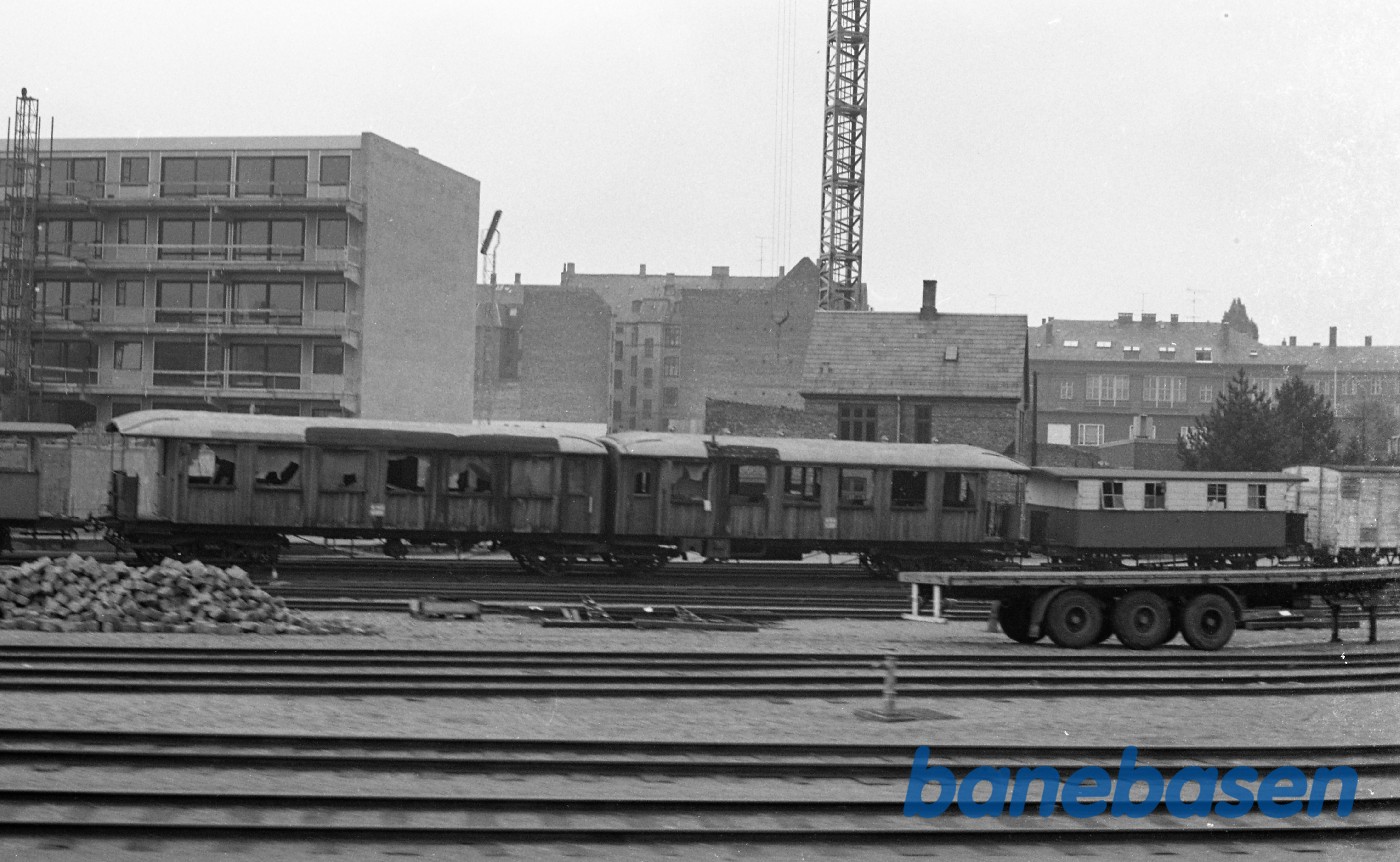 Frederiksberg station med OHJ C 204/205 Frederiksberg station med OHJ C 204/205