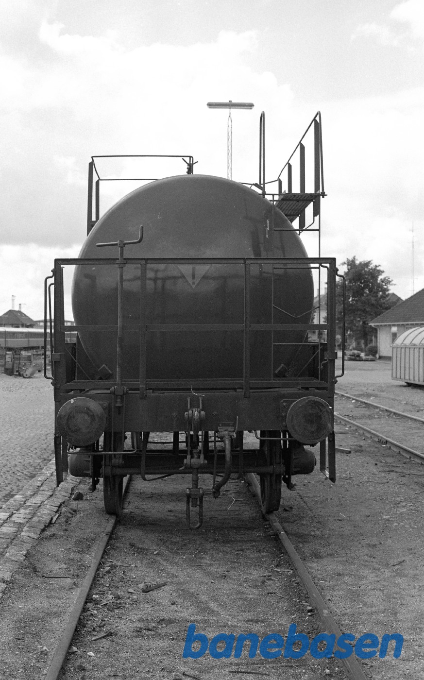 Tankvogn fra kommunekemi.Gavl Tankvogn fra kommunekemi.Gavl