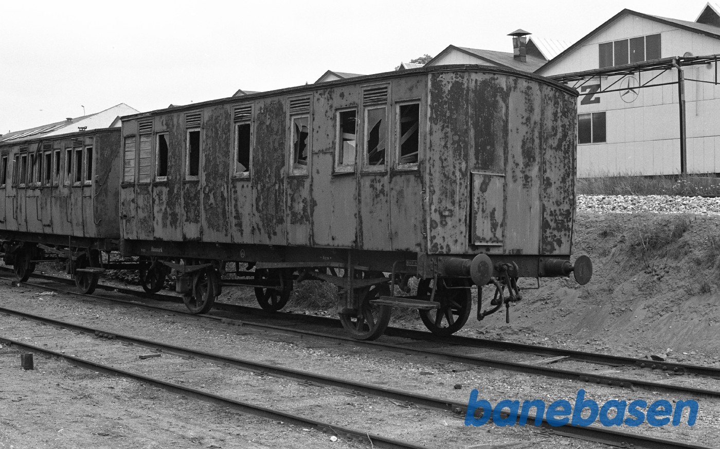 Hillerød station med SFJ Kupevogn Hillerød station med SFJ Kupevogn