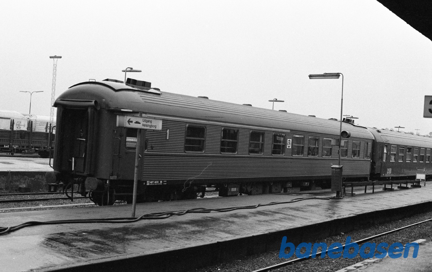 Helsingør station med Sj personvogn Helsingør station med Sj personvogn