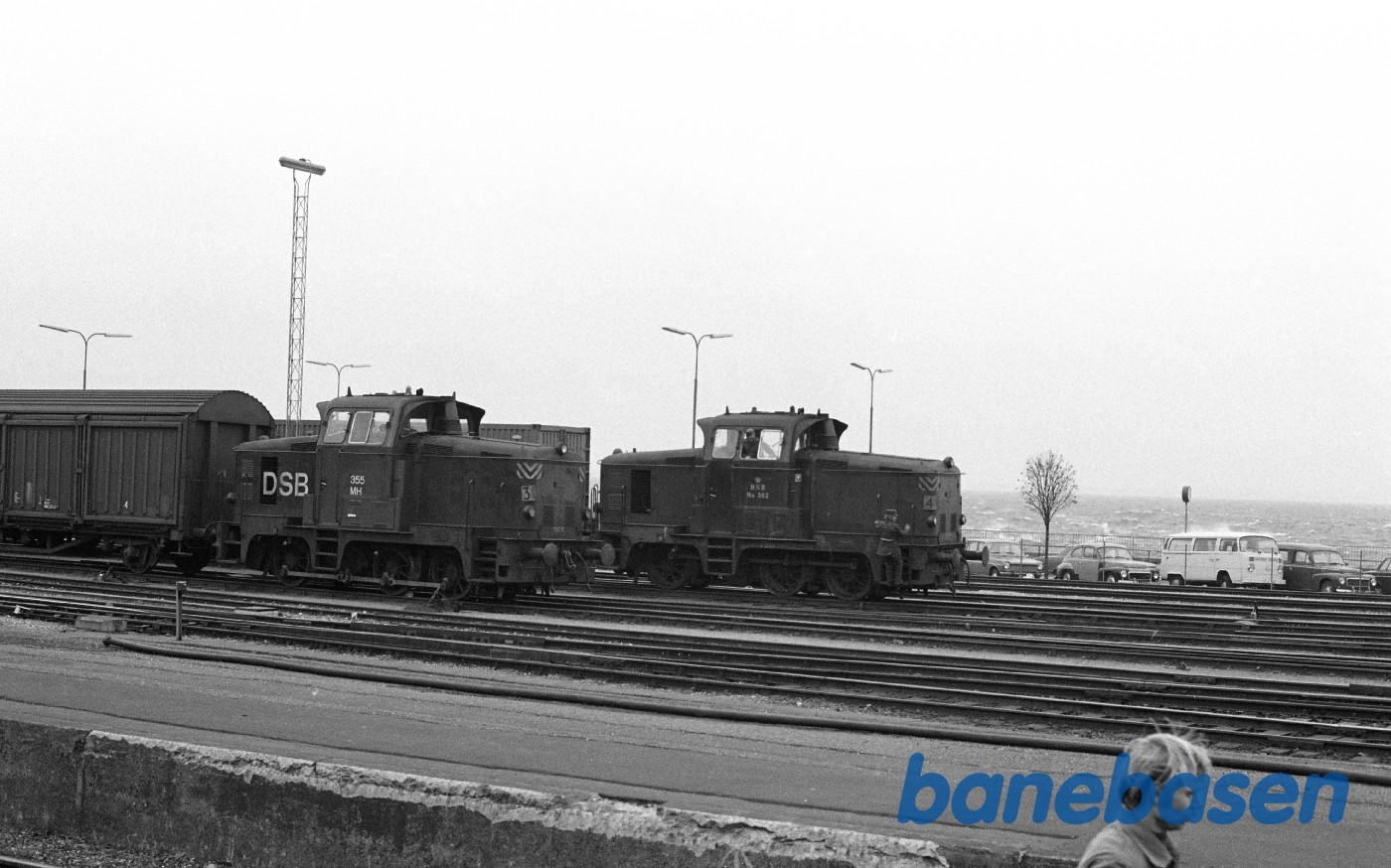 Helsingør station Mh i gammel og ny bemaling Helsingør station Mh i gammel og ny bemaling