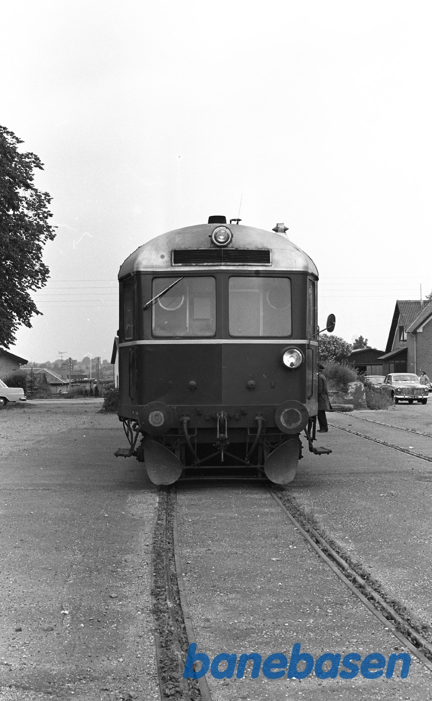 Græsted station. Front. Græsted station. Front.