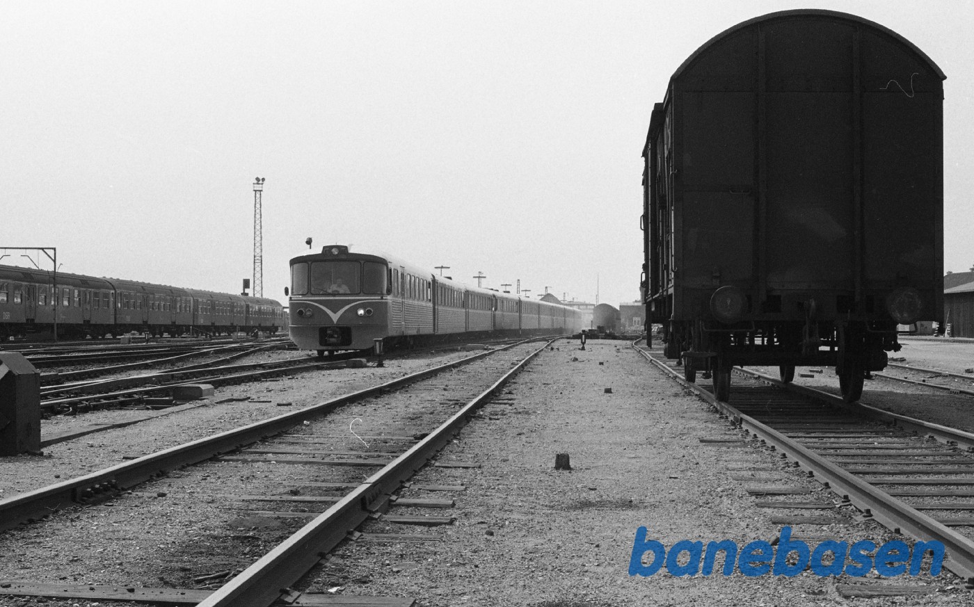 Y tog til Gribskovbanen afgår med 9 vogne Y tog til Gribskovbanen afgår med 9 vogne