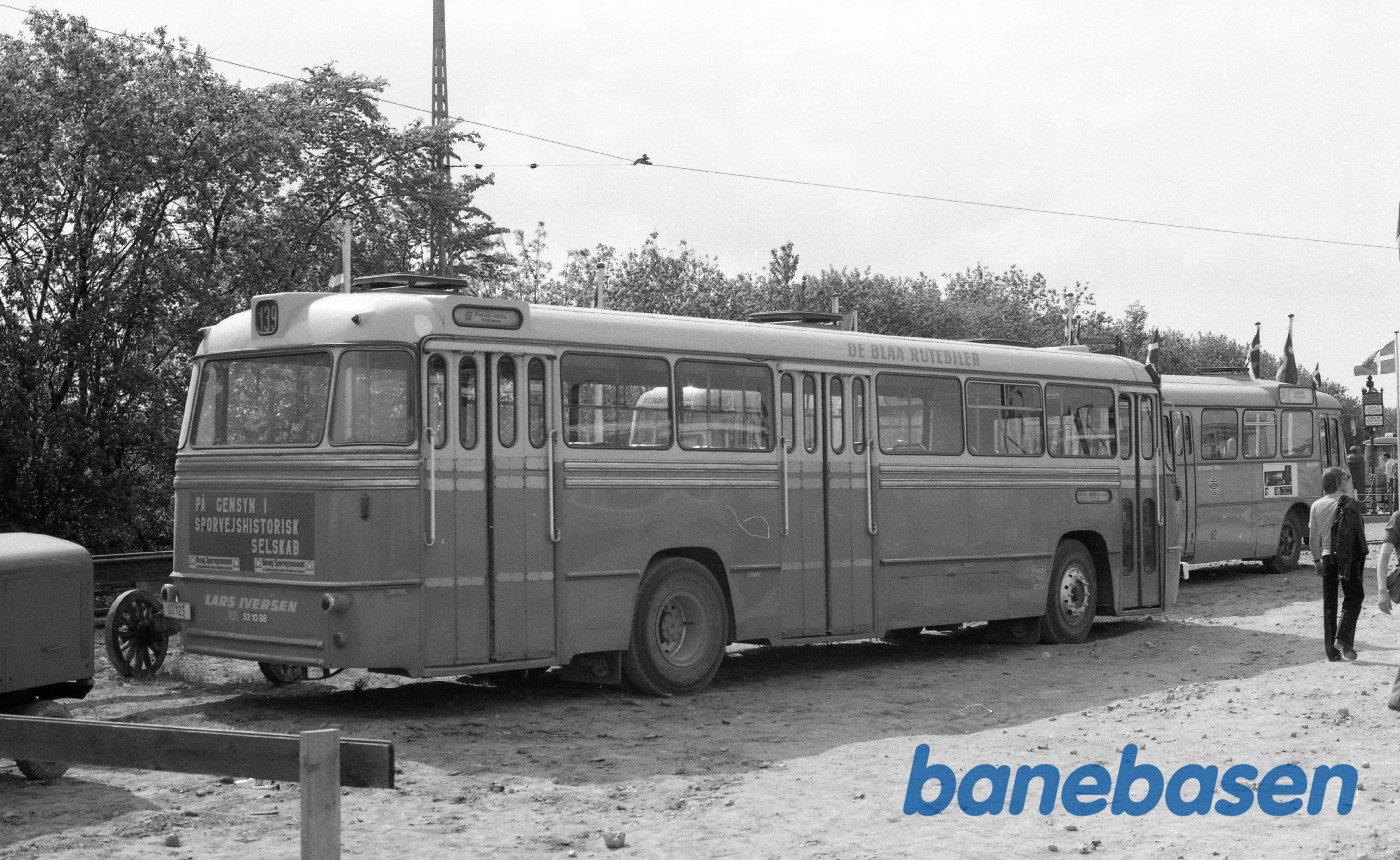 Skjoldenæsholm. Bus fra de blå rutebiler Skjoldenæsholm. Bus fra de blå rutebiler