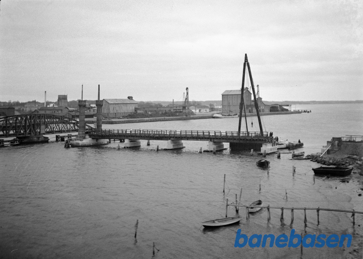 Vordinborg havn. Gl. masnedsundbro næsten retableret Vordinborg havn. Gl. masnedsundbro næsten retableret