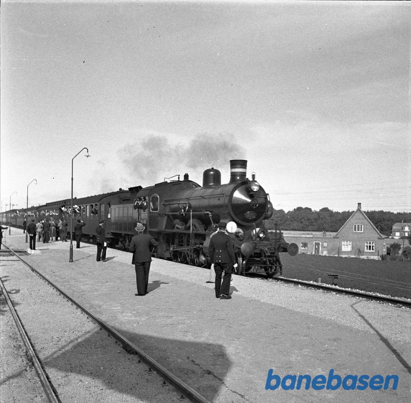 Damplokomotiv P 915 med særtog på Orehoved station Damplokomotiv P 915 med særtog på Orehoved station