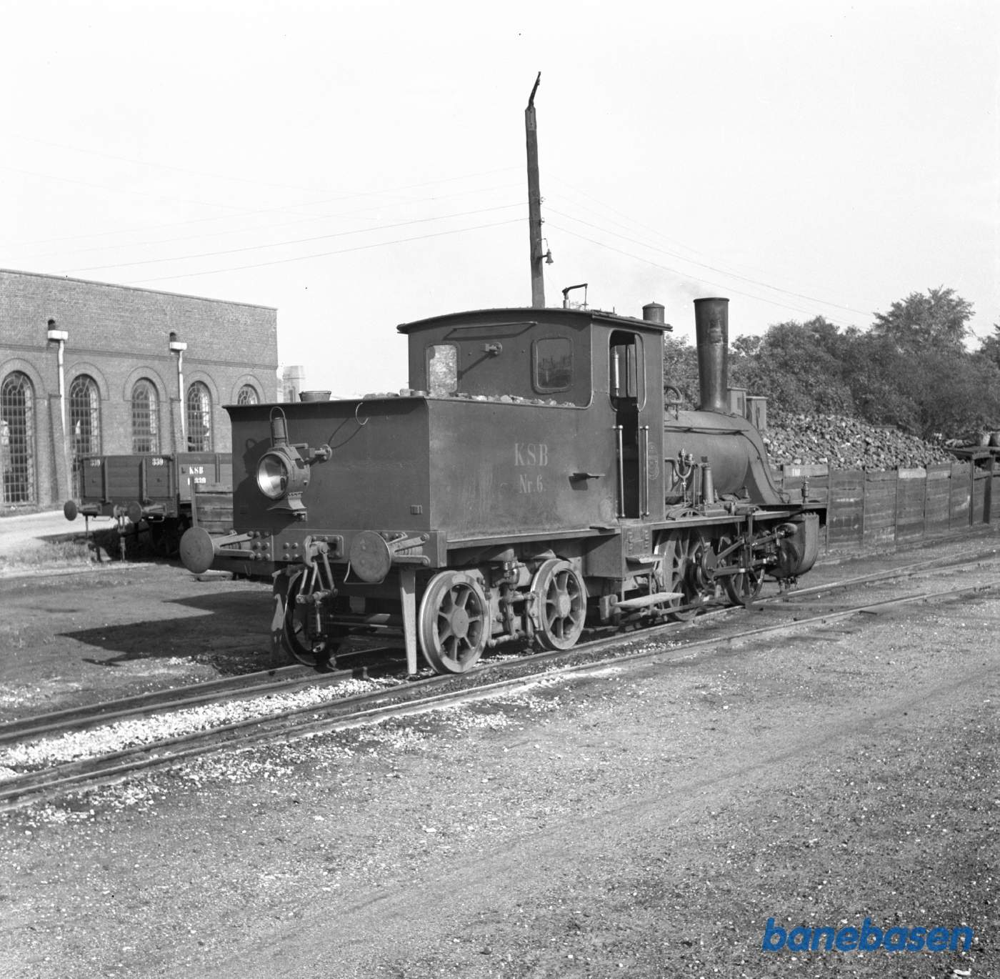 Damplokomotiv KSB 6 ved remisen på København L Damplokomotiv KSB 6 ved remisen på København L
