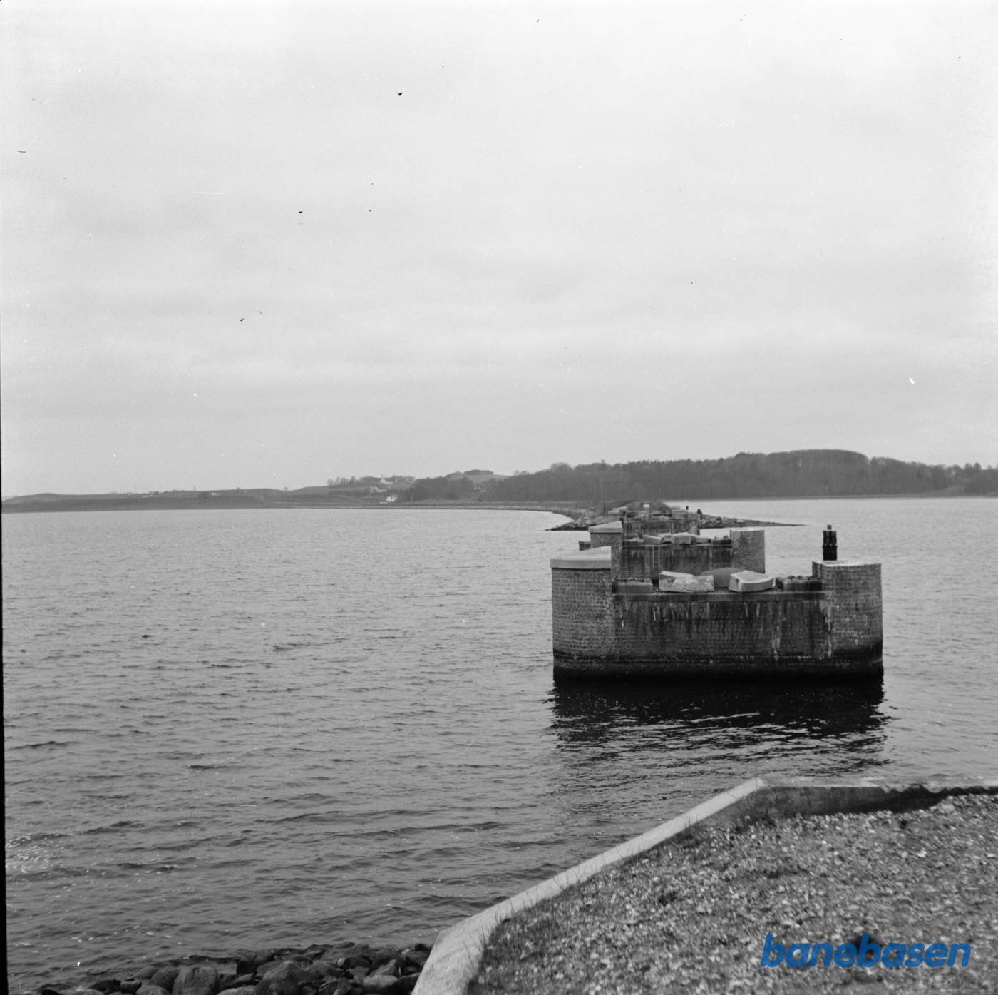 Midtbanen, bropiller i Roskilde fjord