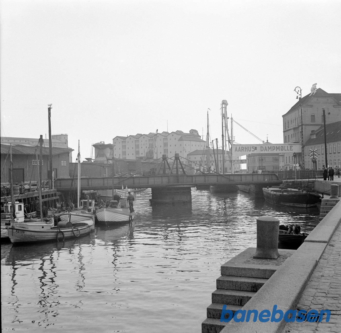 Gammel svingbro over Aarhus Å Gammel svingbro over Aarhus Å