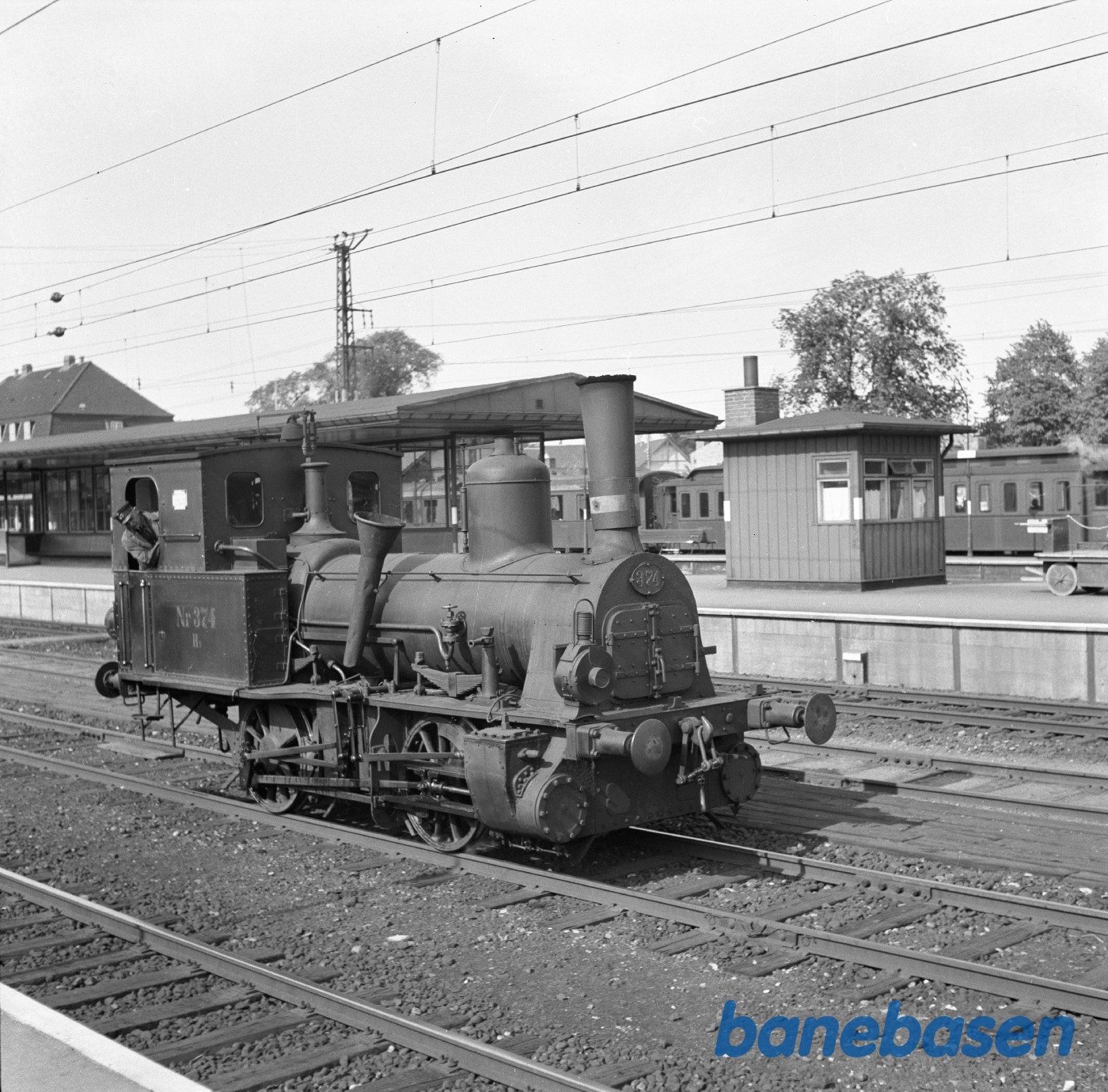 Damplokomotiv Hs 374 rangerer på Hellerup Station Damplokomotiv Hs 374 rangerer på Hellerup Station