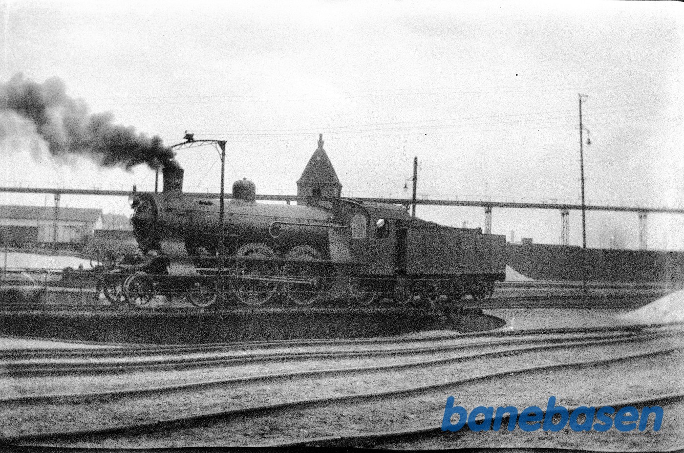 Damplokomotiv P 915 ved Maskindepotet på København GB Damplokomotiv P 915 ved Maskindepotet på København GB