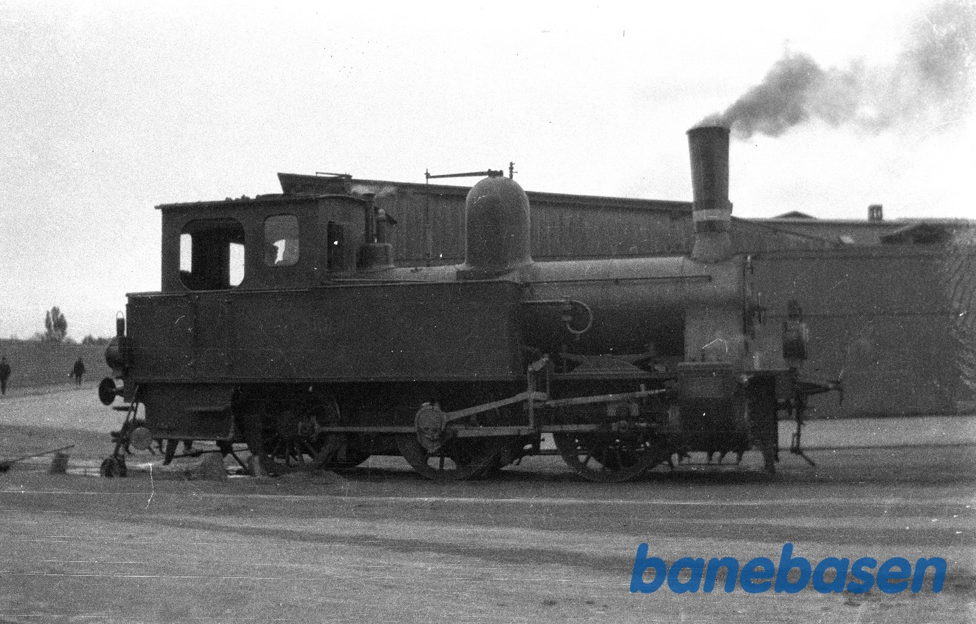 Damplokomotiv F 488 ved Maskindepotet på København GB Damplokomotiv F 488 ved Maskindepotet på København GB