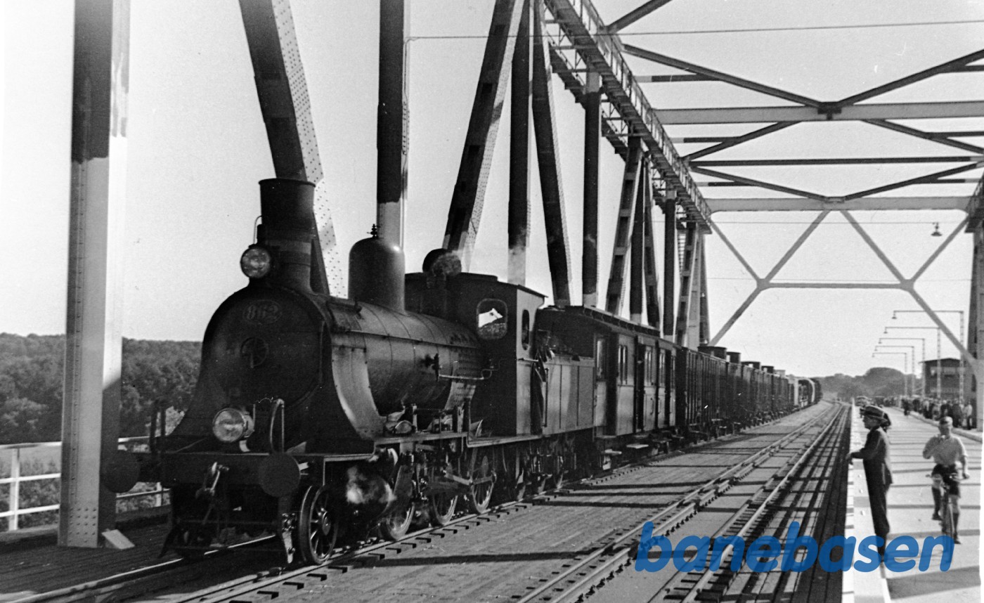 Godstog med damplokomotiv D 87362 Godstog med damplokomotiv D 87362