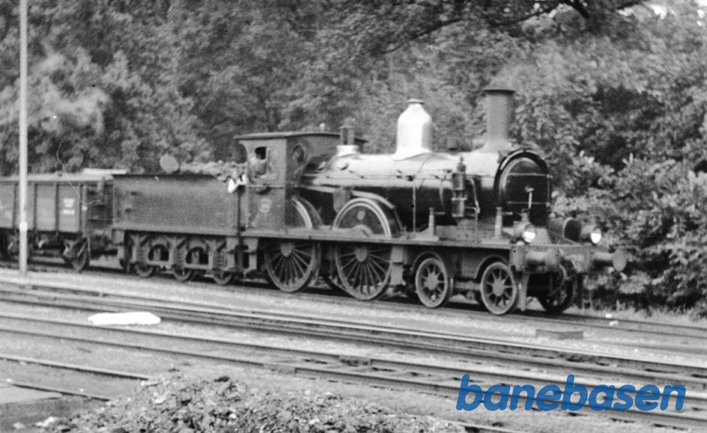 Holllandsk damplokomotiv 1634 med godstog Holllandsk damplokomotiv 1634 med godstog