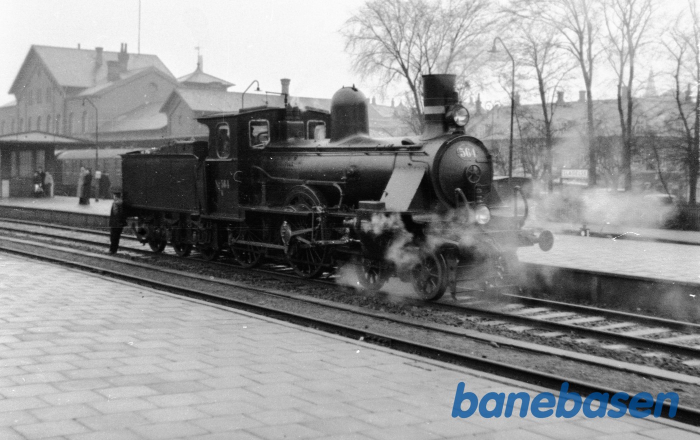 Damplokomotiv K 564 rangerer i Slagelse Damplokomotiv K 564 rangerer i Slagelse