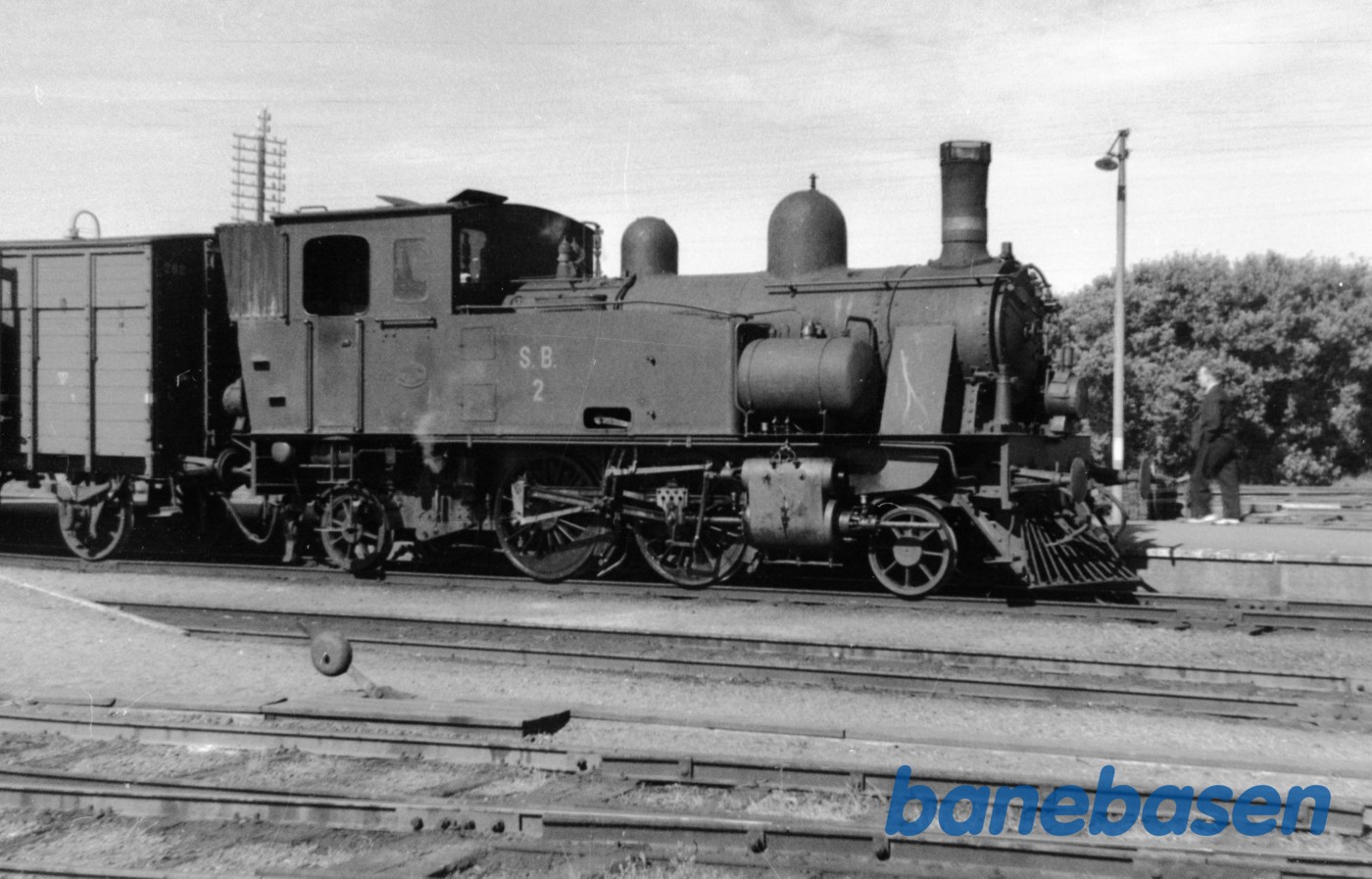 Damplokomotiv SB 2 med godstog i Frederikshavn Damplokomotiv SB 2 med godstog i Frederikshavn