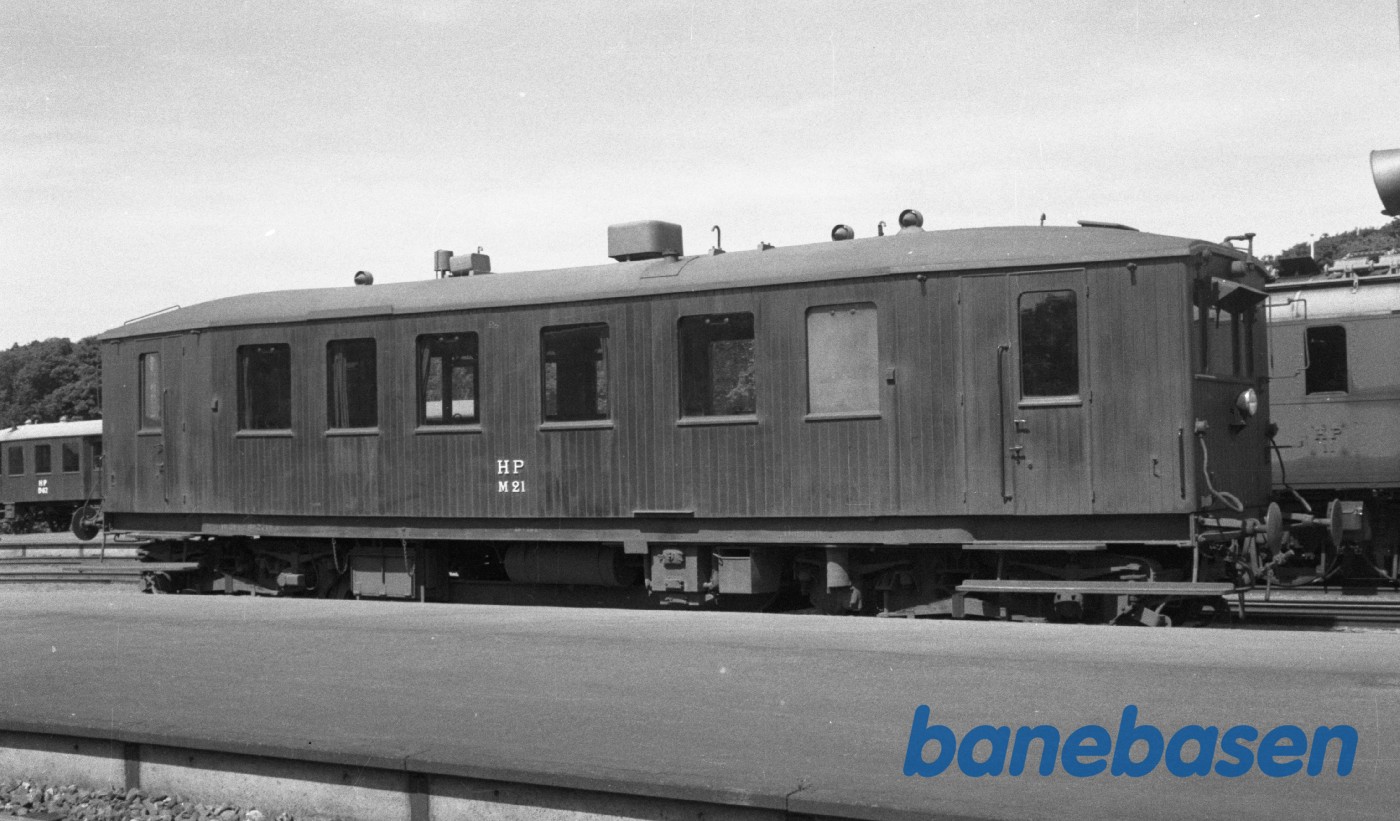 Motorvogn M 21 på Hjørring station Motorvogn M 21 på Hjørring station