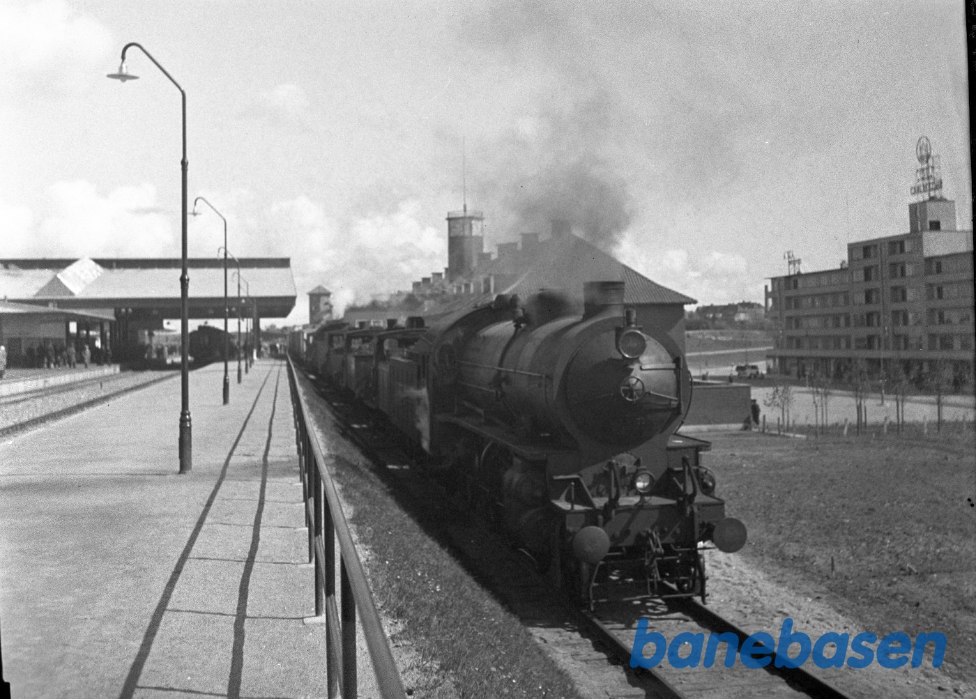 1.dag -Damplokomotiver køres til nyt depot. R 946, D889, K 512, K504, H791, D 842 1.dag -Damplokomotiver køres til nyt depot. R 946, D889, K 512, K504, H791, D 842