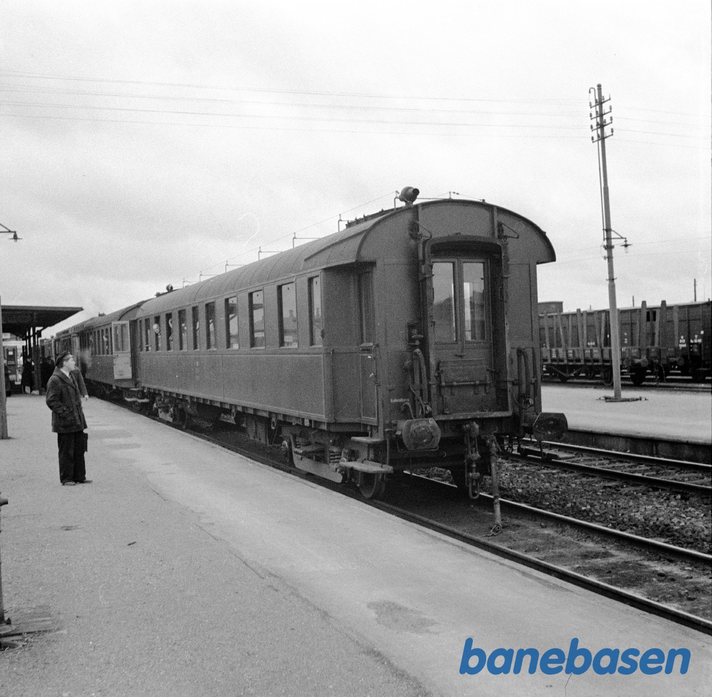DSB personvogn CR 1023 med tagantenne DSB personvogn CR 1023 med tagantenne