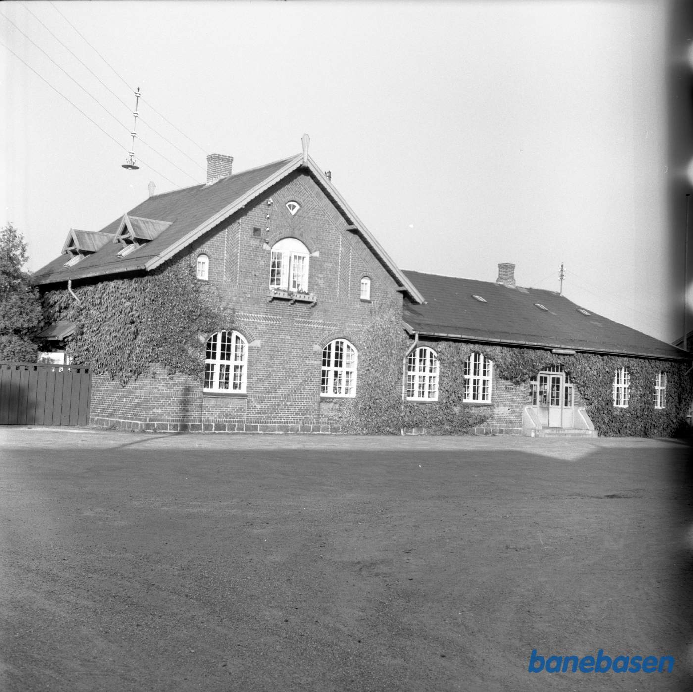 Gørlev station set fra gaden