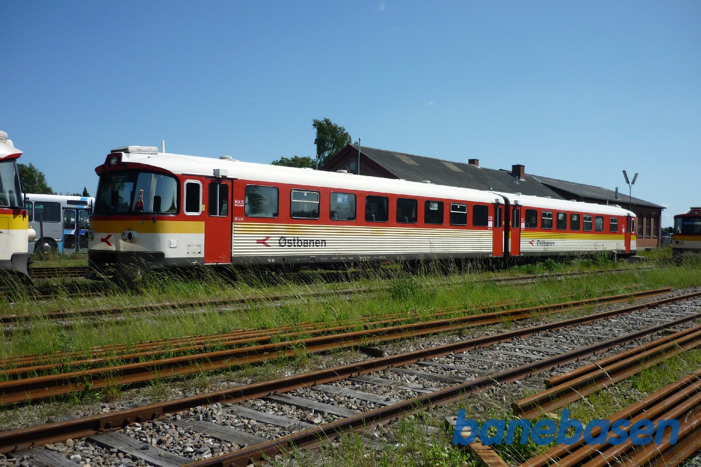 Præsentation af de nye Lint tog. De gamle y tog på sidesporene Præsentation af de nye Lint tog. De gamle y tog på sidesporene