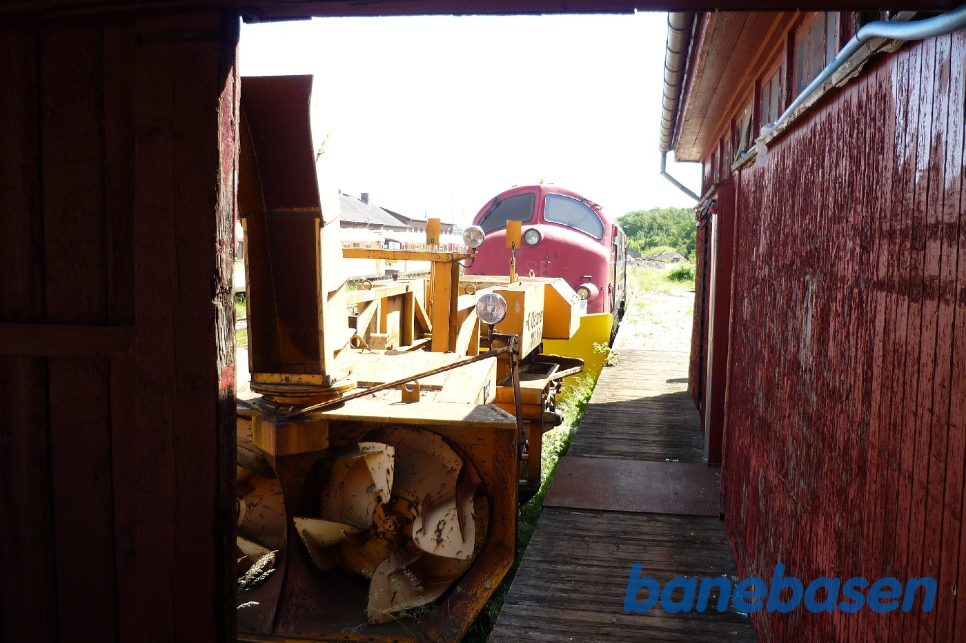 Præsentation af de nye Lint tog. Mx 42 på Haarlev station Præsentation af de nye Lint tog. Mx 42 på Haarlev station