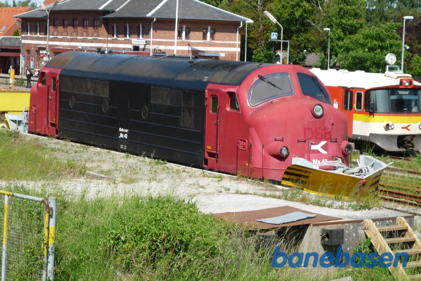 Præsentation af de nye Lint tog. Mx 42 på Haarlev station Præsentation af de nye Lint tog. Mx 42 på Haarlev station