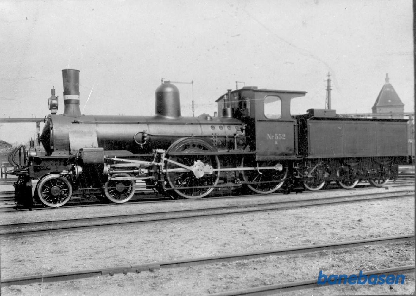 Damplokomotiv. Nyrenoveret Damplokomotiv. Nyrenoveret